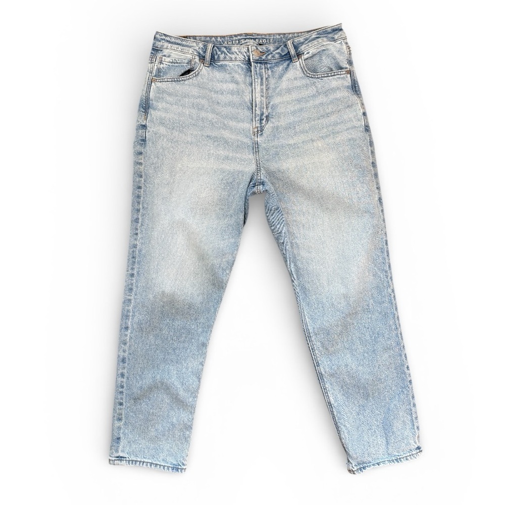 American Eagle Women's Mom Jean Size 14 Short Hi-Rise Stretch Light Wash Denim